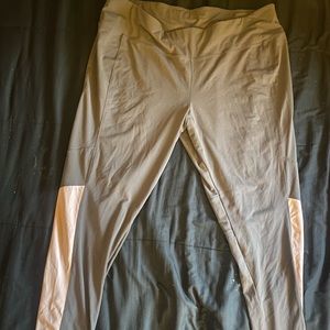 Gray and light pink Lane Bryant leggings size 26/28